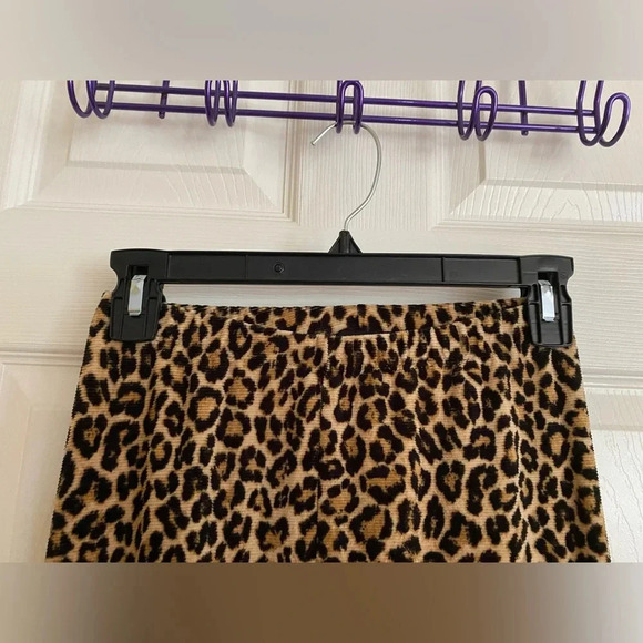 Forever 21 leopard print leggings, size small - Picture 4 of 6
